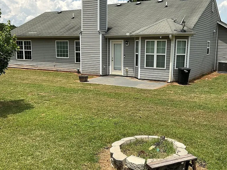 220 Jeremy Dr — Photo 34