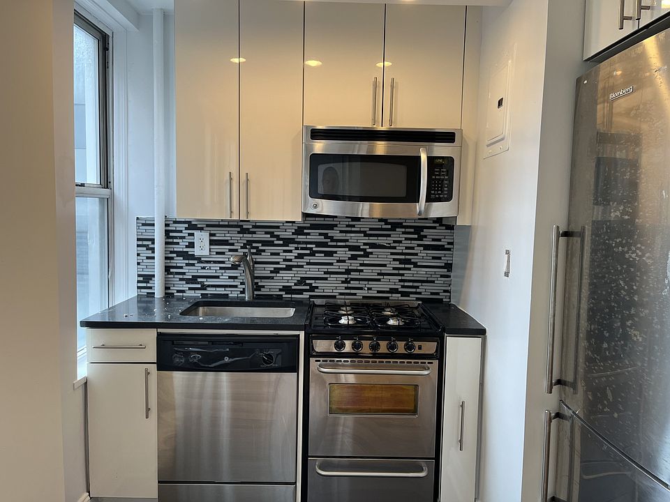 1st image of 309 W 57th St APT 1208