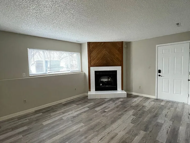 435 W Van Buren — Photo 2