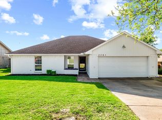5361 Weddington Ct, Fort Worth, TX 76133