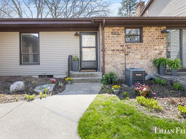 2580 Knightsbridge Rd SE, Grand Rapids, MI 49546