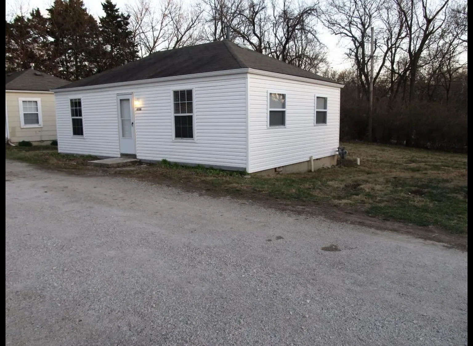 10706 Hickman Mills Drive - 1 — Photo 2