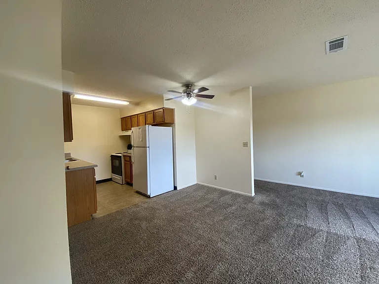 Kimberly Club Apartments — Photo 188