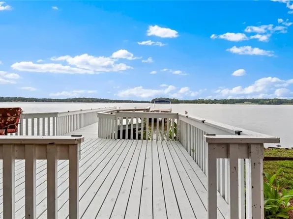 1553 Waterford Pointe Rd, Lexington, NC 27292