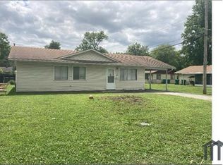 1150 Halloran St, Cahokia, IL 62206