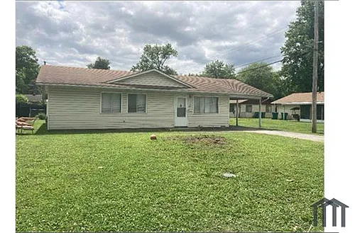 1150 Halloran St Photo 1
