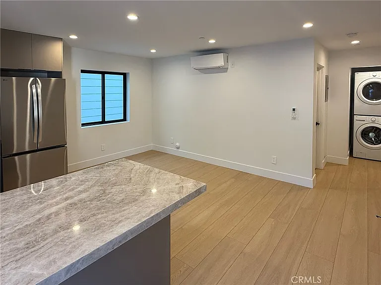 12816 Bloomfield St — Photo 24