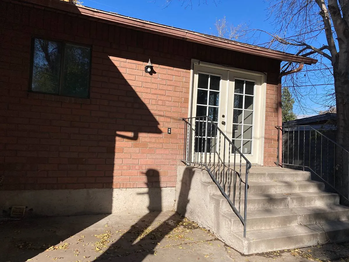 1 bed, 1200 sqft, $700 — Photo 2