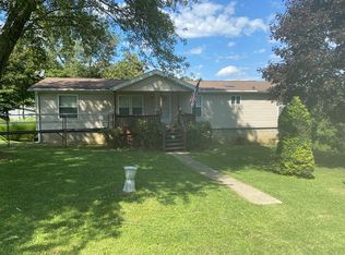 242 Meadow Ln, Grafton, WV 26354