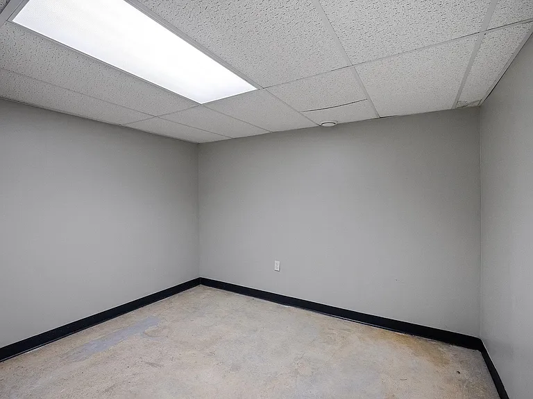 131 Forest Hill Way — Photo 45