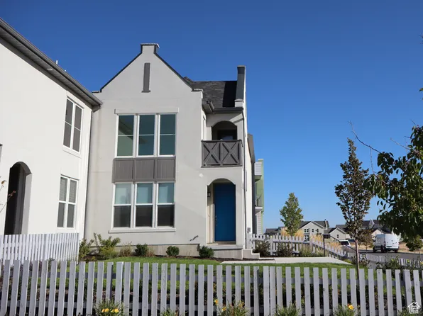 11658 S Watercourse Rd W, South Jordan, UT 84009