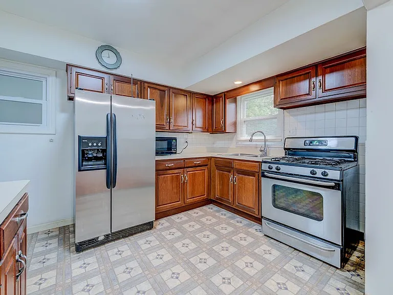 4469 Mohegan Dr — Photo 21