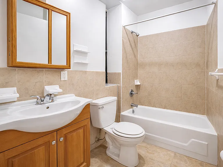 312 W 142nd St #1R — Photo 9