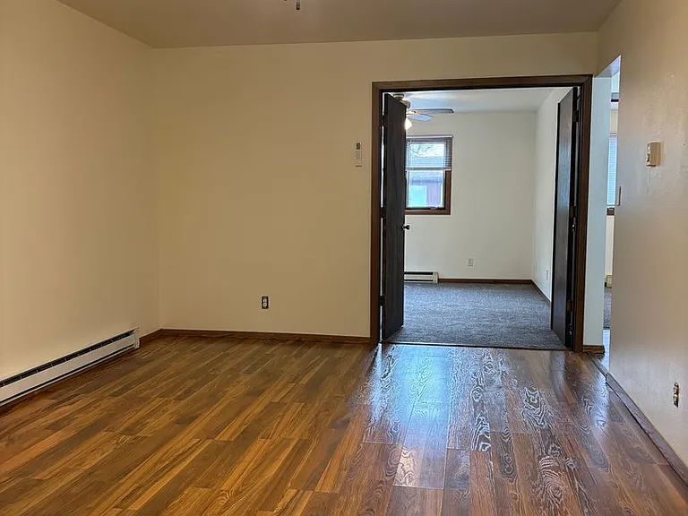 4651 Governors Dr — Photo 15