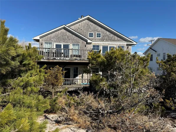 301 Lewis Walk, Cherry Grove, NY 11782