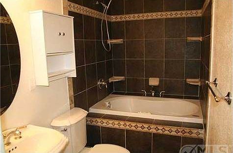 5th image of 6276 Amesbury St