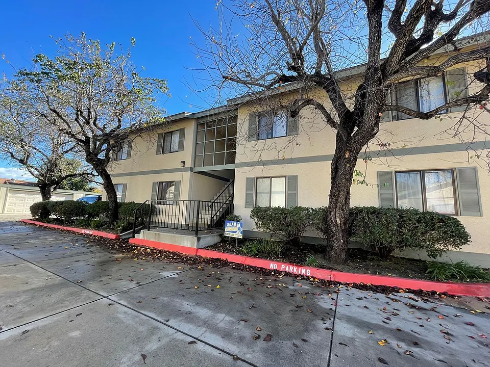 525-529 Acacia Road
