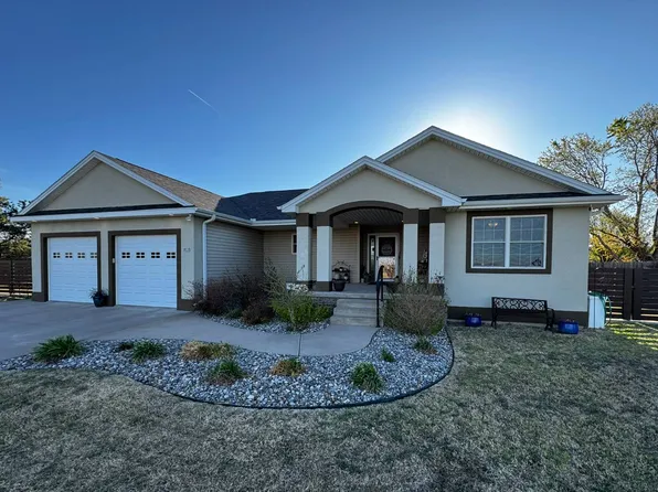 84 West St, Gorham, KS 67640