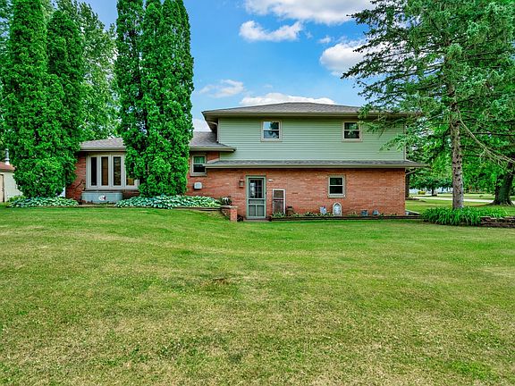 2nd image of 3740 Dixon Dr