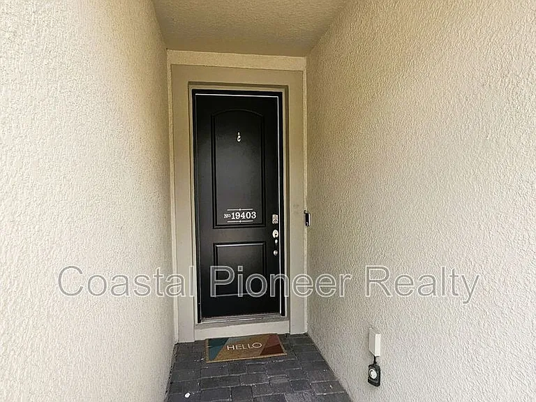 19403 Blue Pond Dr — Photo 3