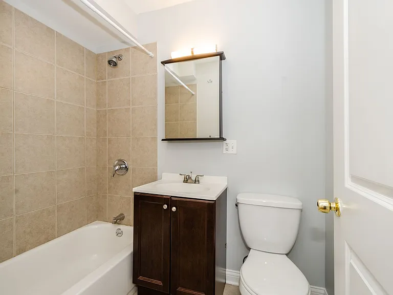 7616 N Marshfield Ave — Photo 19