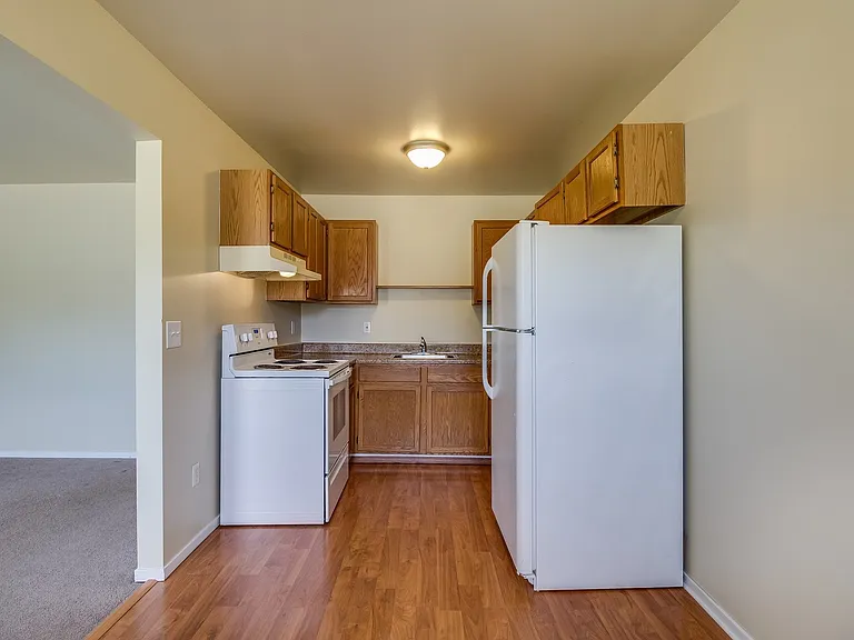 425 Meadow View St — Photo 7