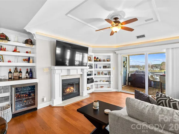 18797 Vineyard Point Ln, Cornelius, NC 28031