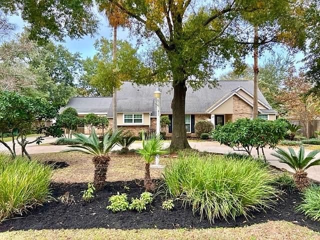 1st image of 411 Shirleen Dr