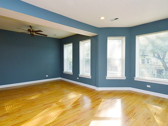 4th image of 4923 N Winthrop Ave APT 2N