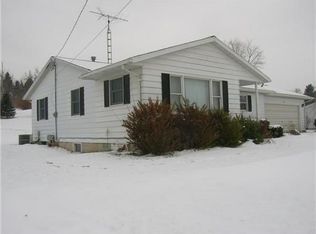 303 Center Ct, Nashville, MI