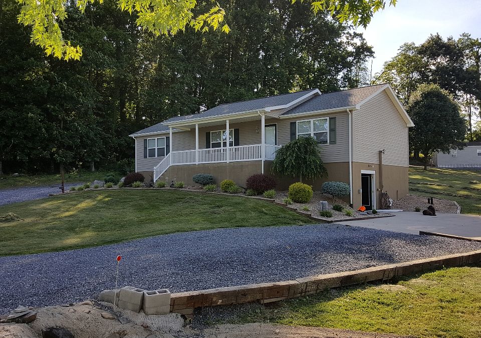2nd image of 424 Ridge Rd