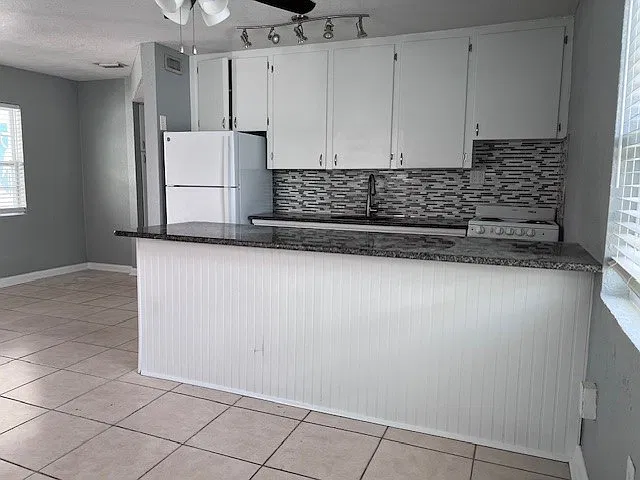 2 bed, $1,700 — Photo 1