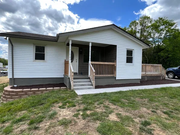 4066 Crossmill Ln, Salem, VA 24153