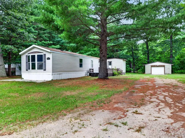9455 E Lane Dr, Montague, MI 49437