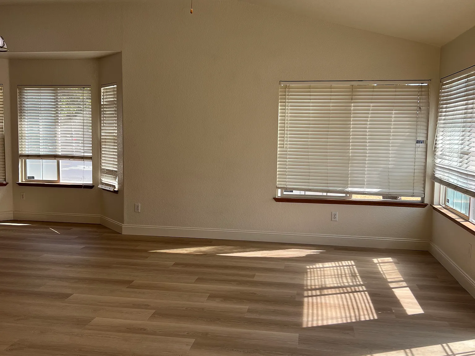 Eleni Ln, Manteca — Photo 2