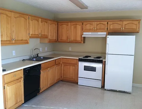 1286 Samantha Ct — Photo 4