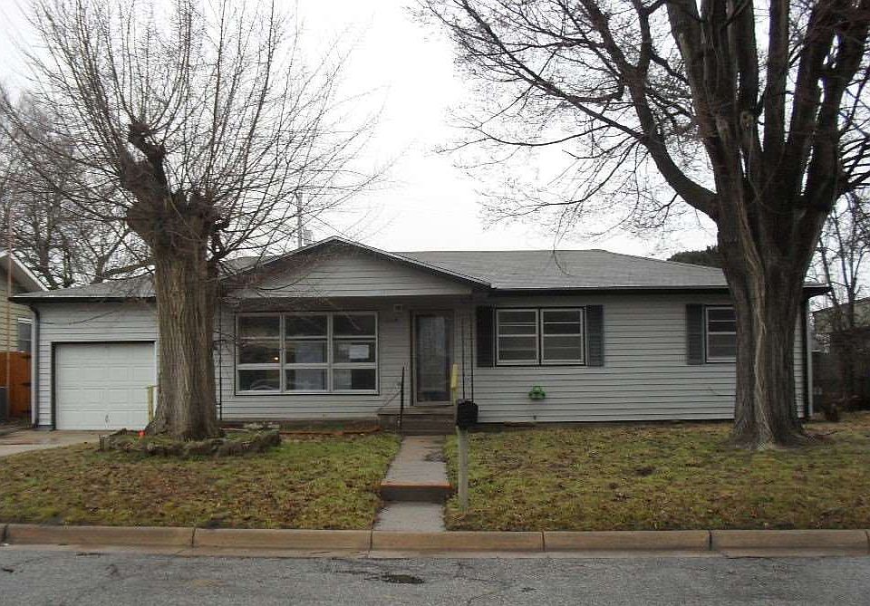1st image of 1514 N 1st St