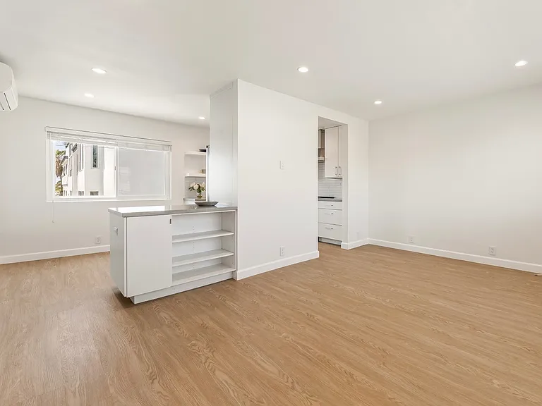 117 Strand St #7 — Photo 2