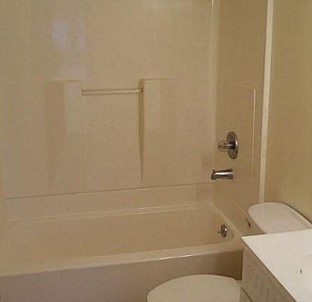 4th image of 1040 Mineola Dr