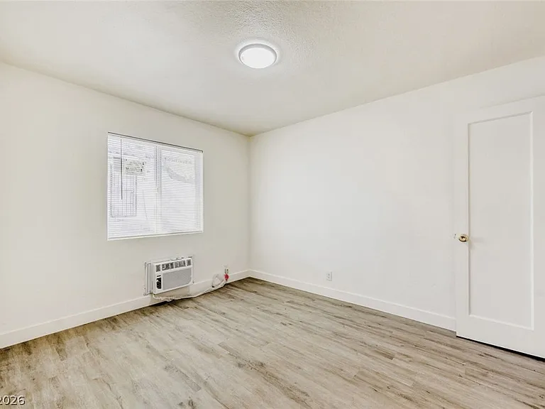 1014 N 4th St #1-10 — Photo 22
