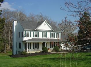 10419 Moore Dr, Manassas, VA 20111