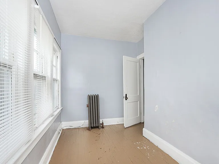 2827 Avondale Ave — Photo 16