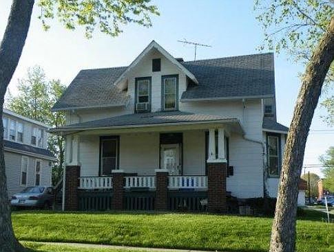 1st image of 821 12th St