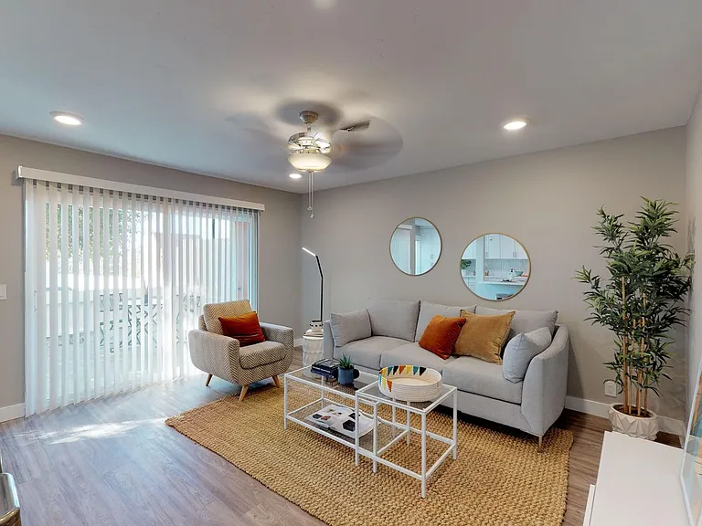 Mocha - 1 and 2 Bedroom Units in Escondido — Photo 15