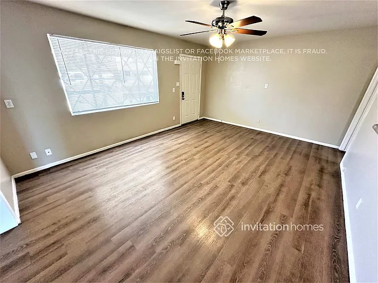 111 E McKinley St — Photo 3