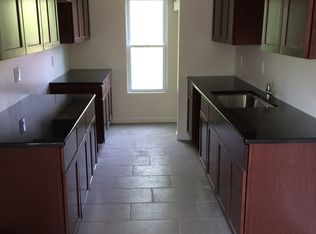 282 Garden St FLOOR 3, Cranston, RI 02910