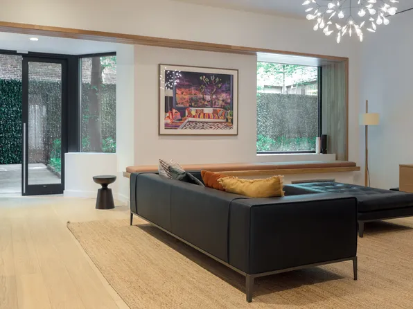 234 East 46th Street image 12 of 17