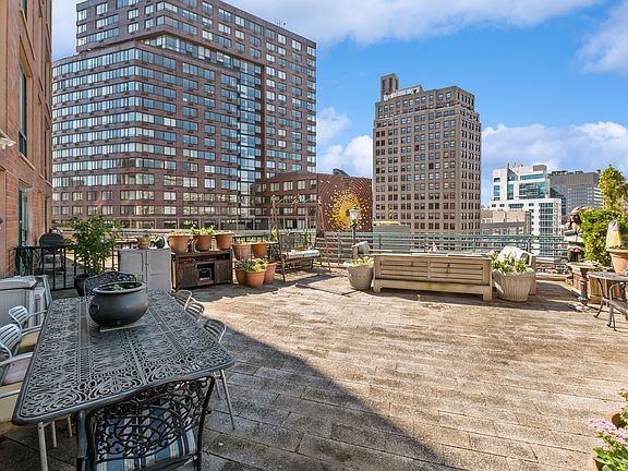 5th image of 1 Irving Pl APT U9a