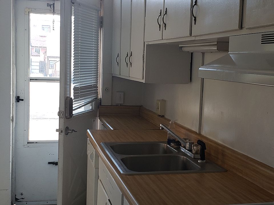 1st image of 517 E University Ave #1