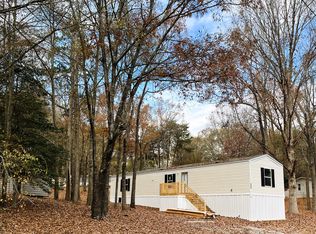 215 Lamplighter Dr, Greer, SC 29651